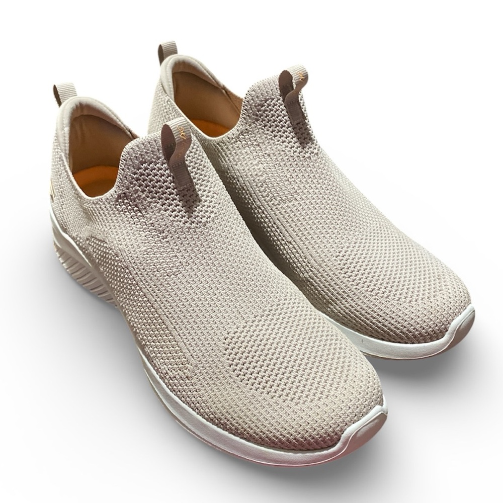 Skechers Slip On Sneakers Womens 10 Beige/Tan Athletic Shoes Athleisure Comfy